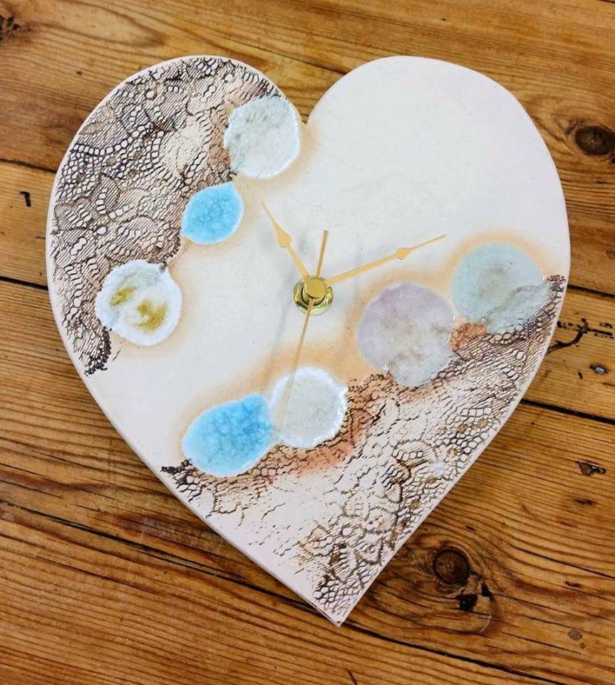 HEART LACE CLOCK