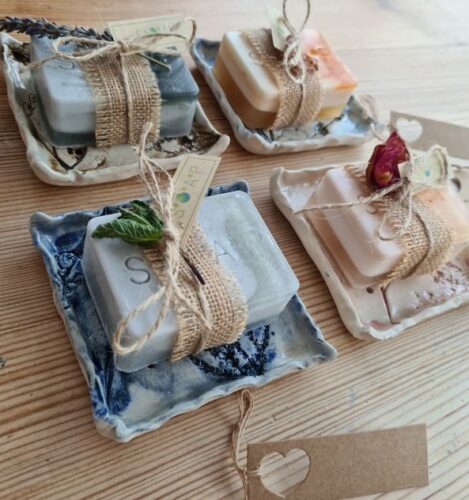 blue botanical soap dish with spearmint soap