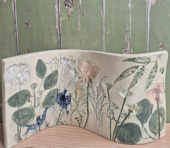 floral ceramic curve